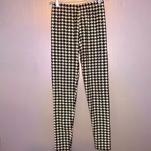 NWOT HOUNDSTOOTH LEGGINGS